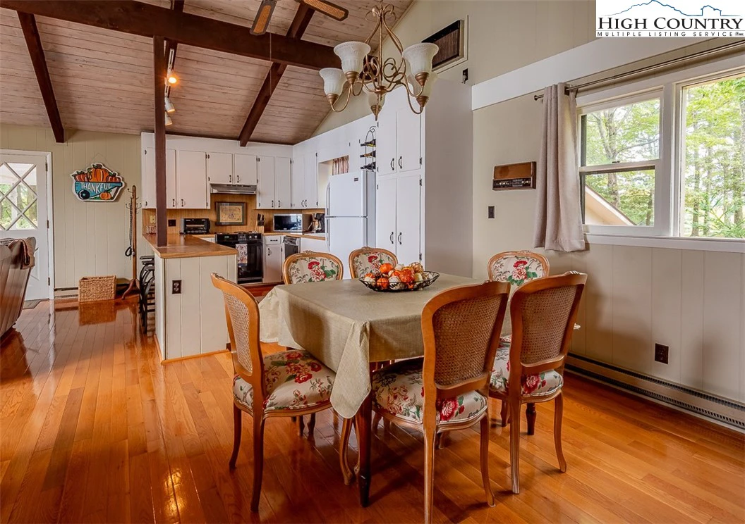Image number 18 for the current listing
