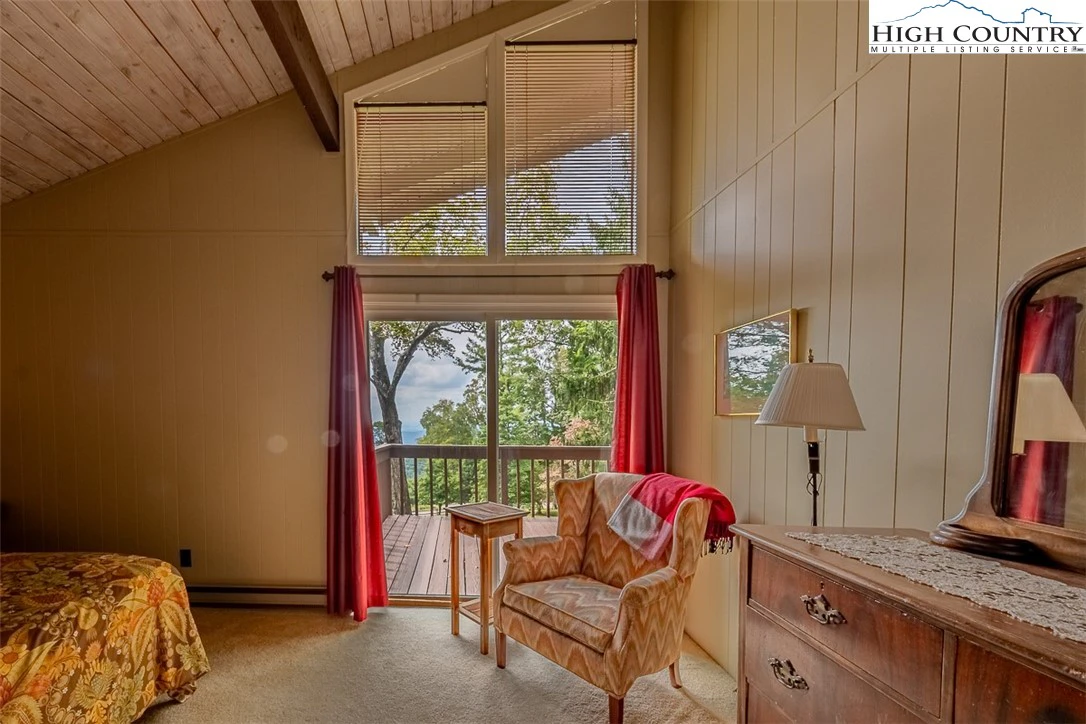 Image number 2 for the current listing