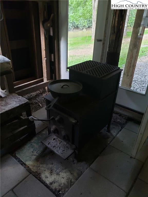 Image number 6 for the current listing