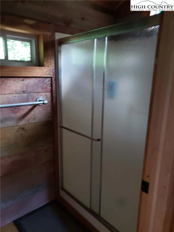 Image number 8 for the current listing