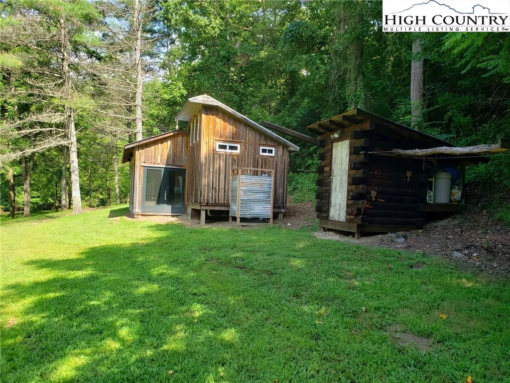 Image number 12 for the current listing