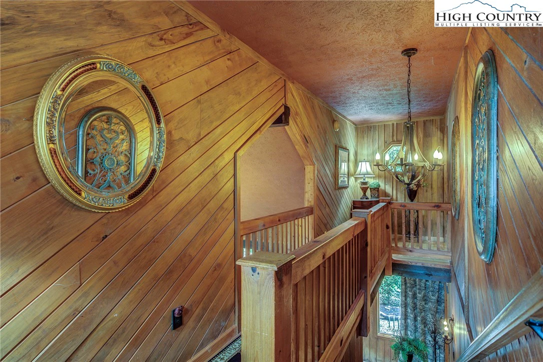 Image number 6 for the current listing