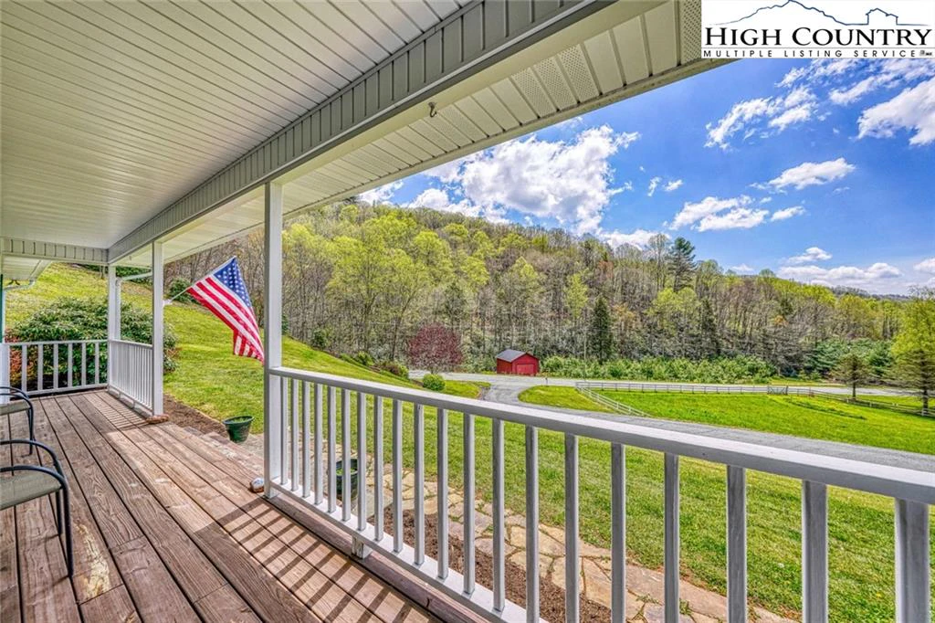 Image number 19 for the current listing