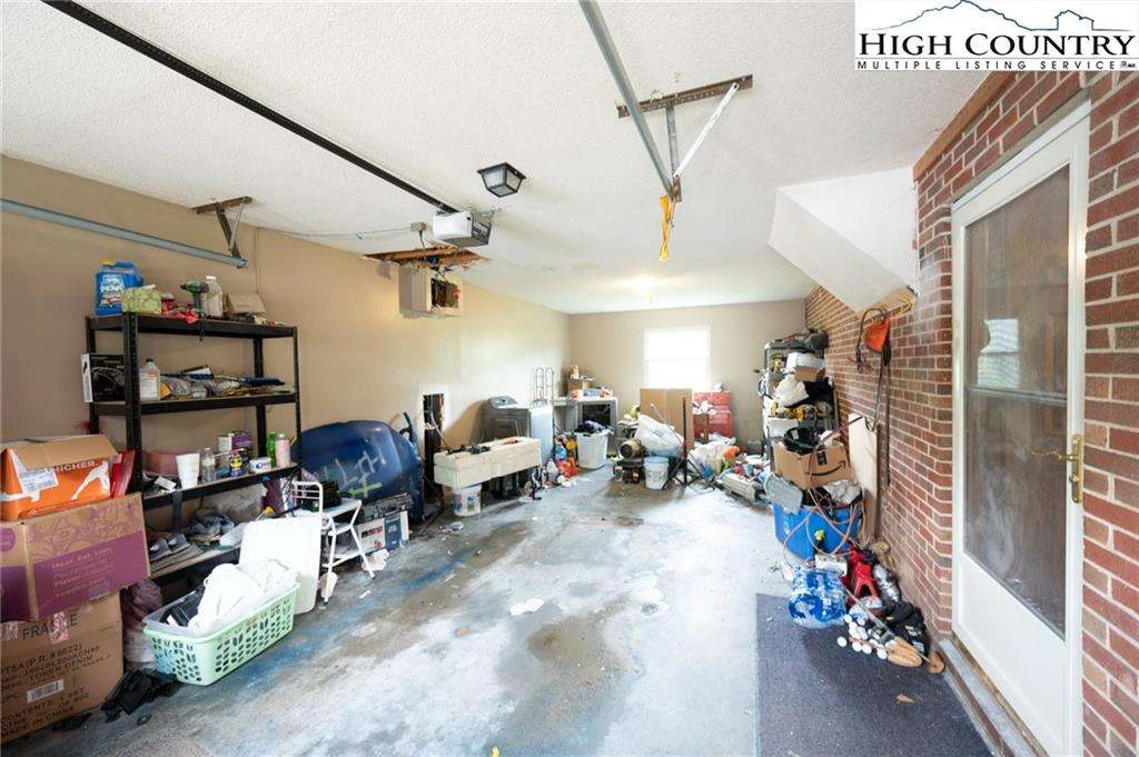 Image number 20 for the current listing