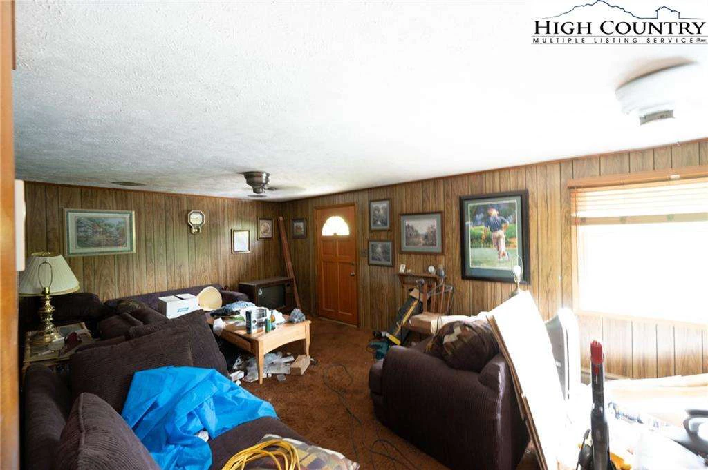 Image number 5 for the current listing