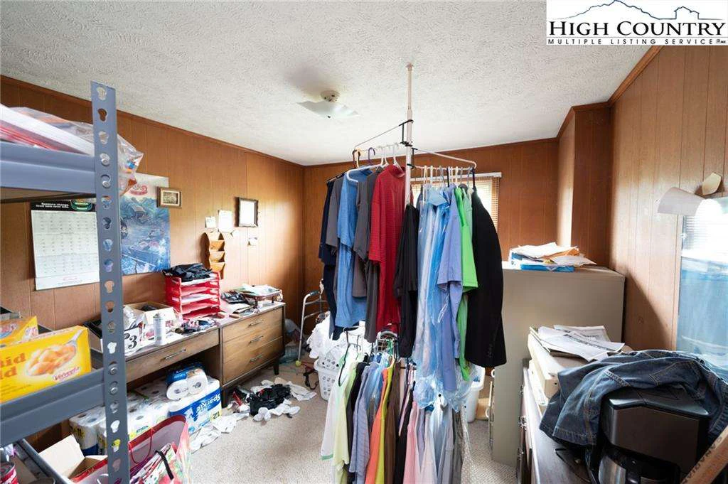 Image number 2 for the current listing