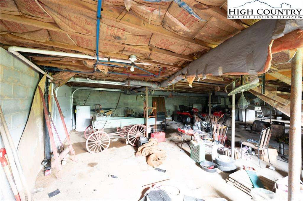Image number 12 for the current listing
