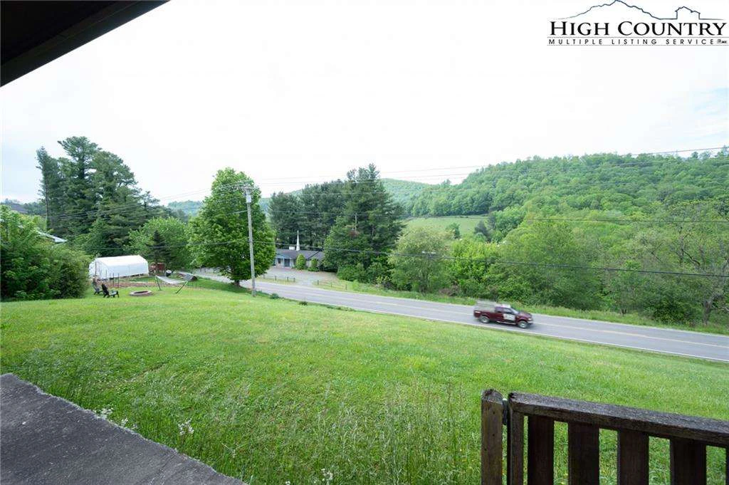 Image number 15 for the current listing