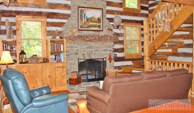 Image number 9 for the current listing