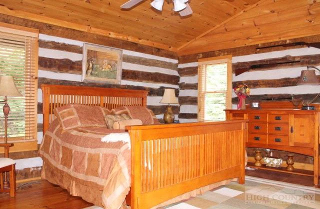 Image number 5 for the current listing