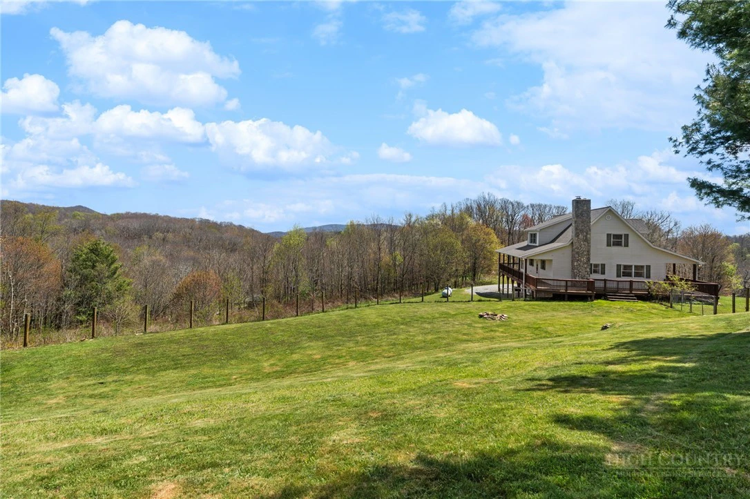 Image number 21 for the current listing