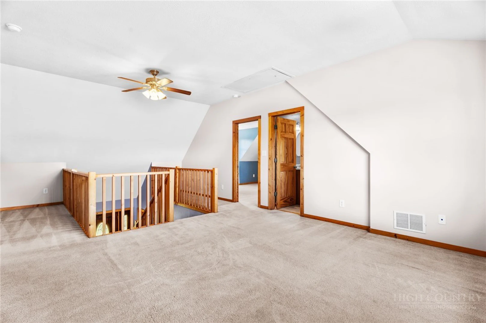 Image number 4 for the current listing