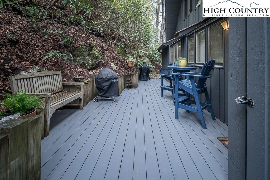 Image number 5 for the current listing