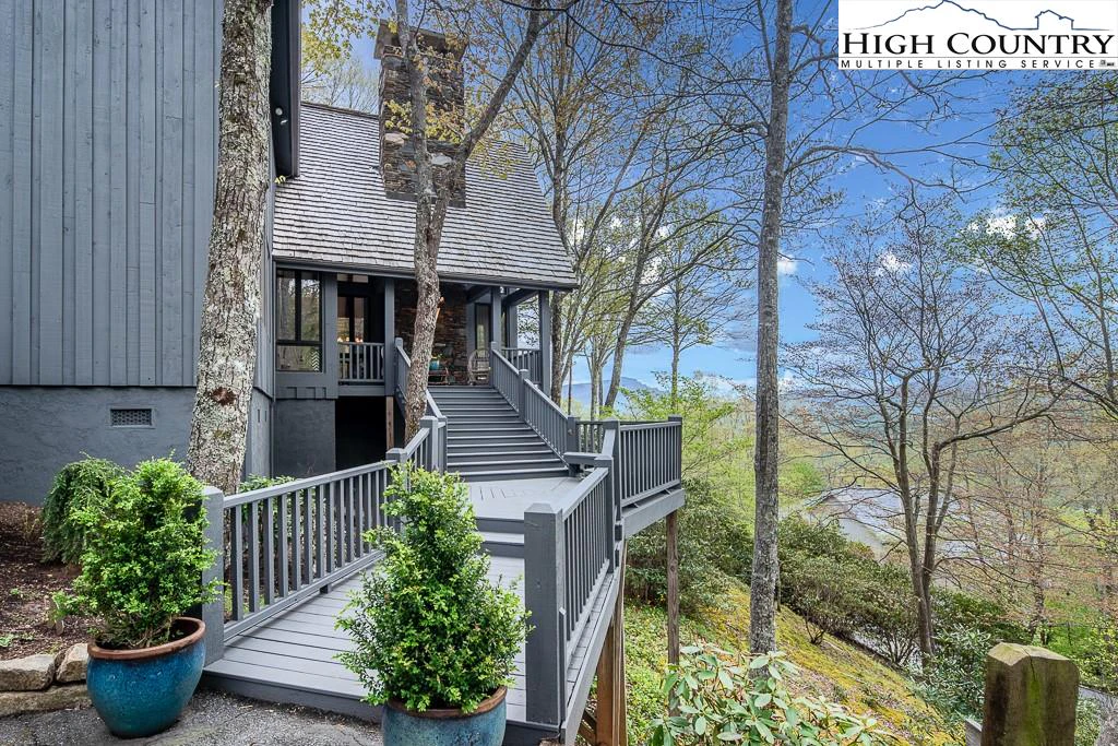 Image number 20 for the current listing