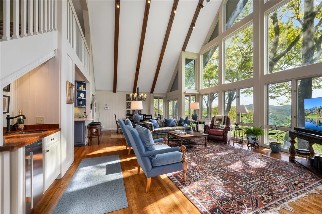 Image number 6 for the current listing
