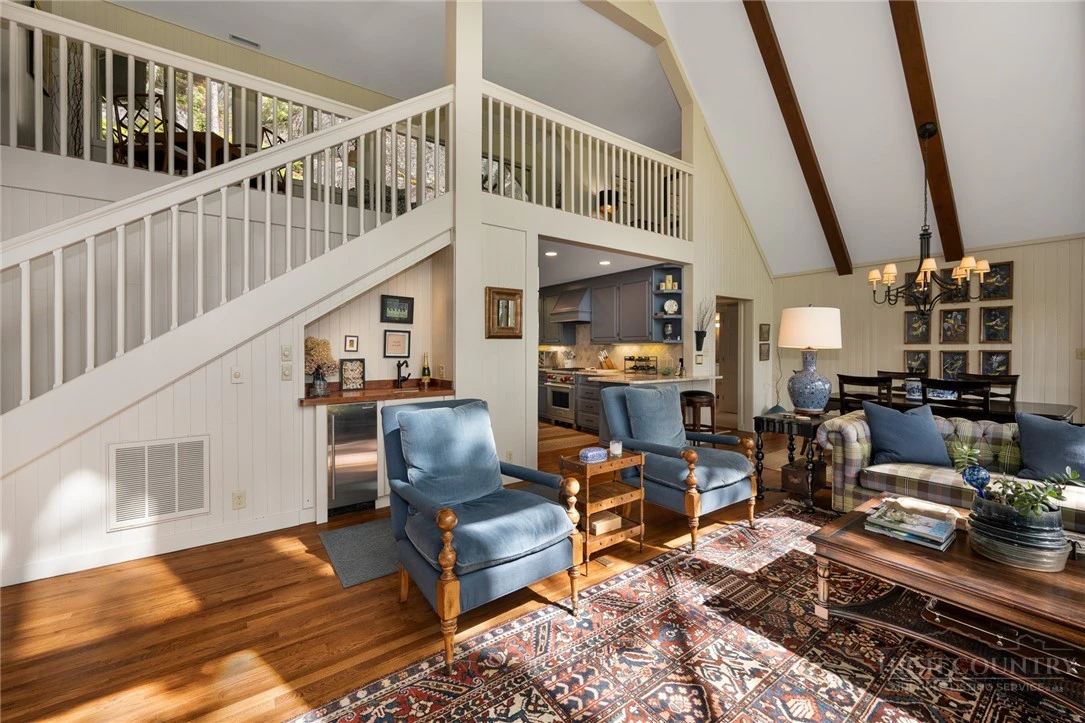 Image number 10 for the current listing