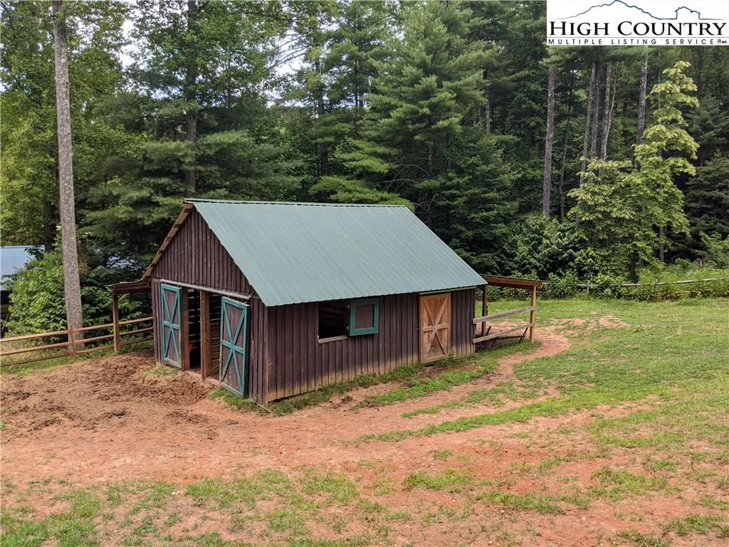 Image number 11 for the current listing