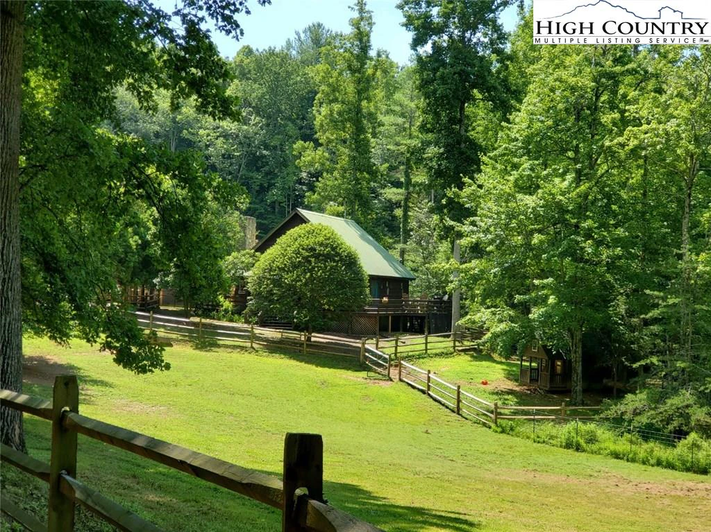 Image number 21 for the current listing