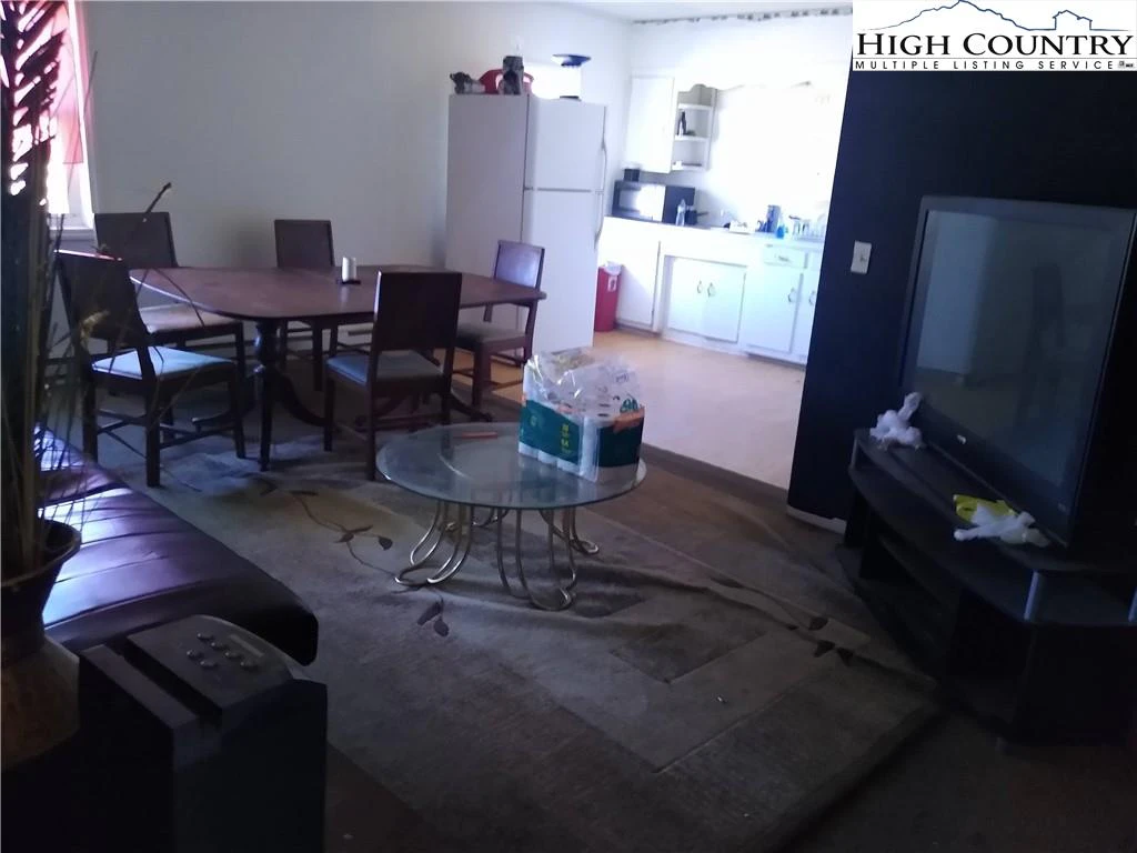 Image number 6 for the current listing