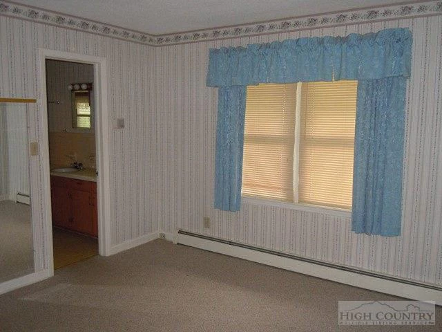 Image number 12 for the current listing