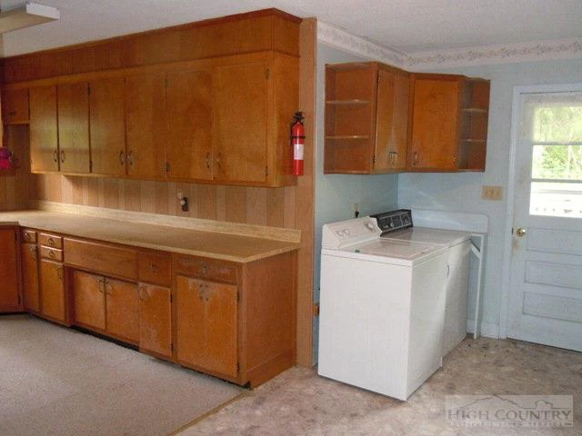 Image number 9 for the current listing
