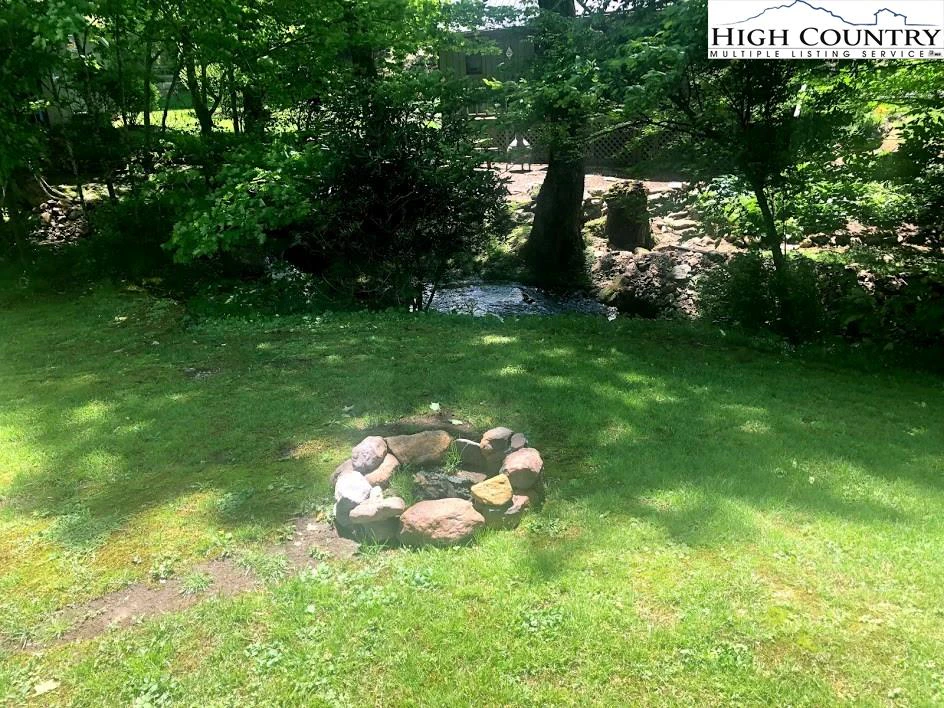 Image number 7 for the current listing