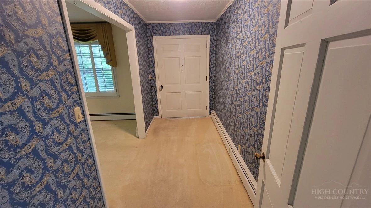 Image number 2 for the current listing