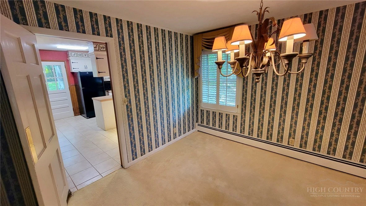 Image number 7 for the current listing