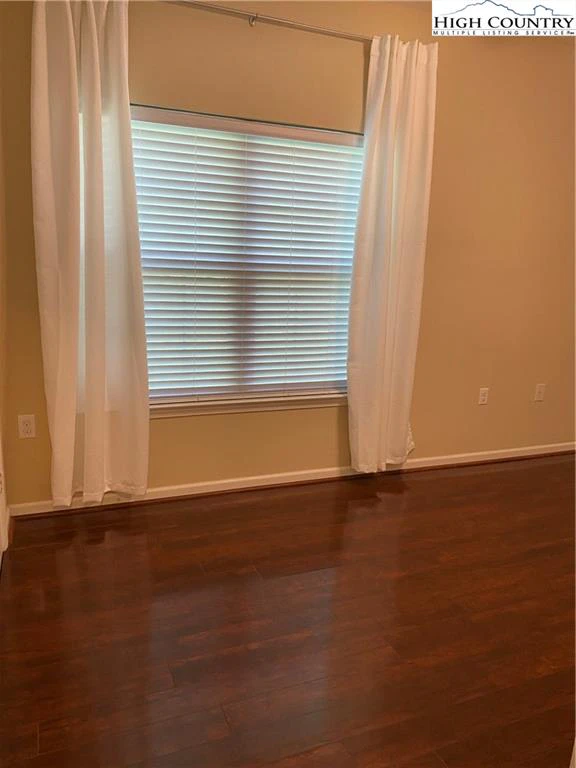 Image number 10 for the current listing