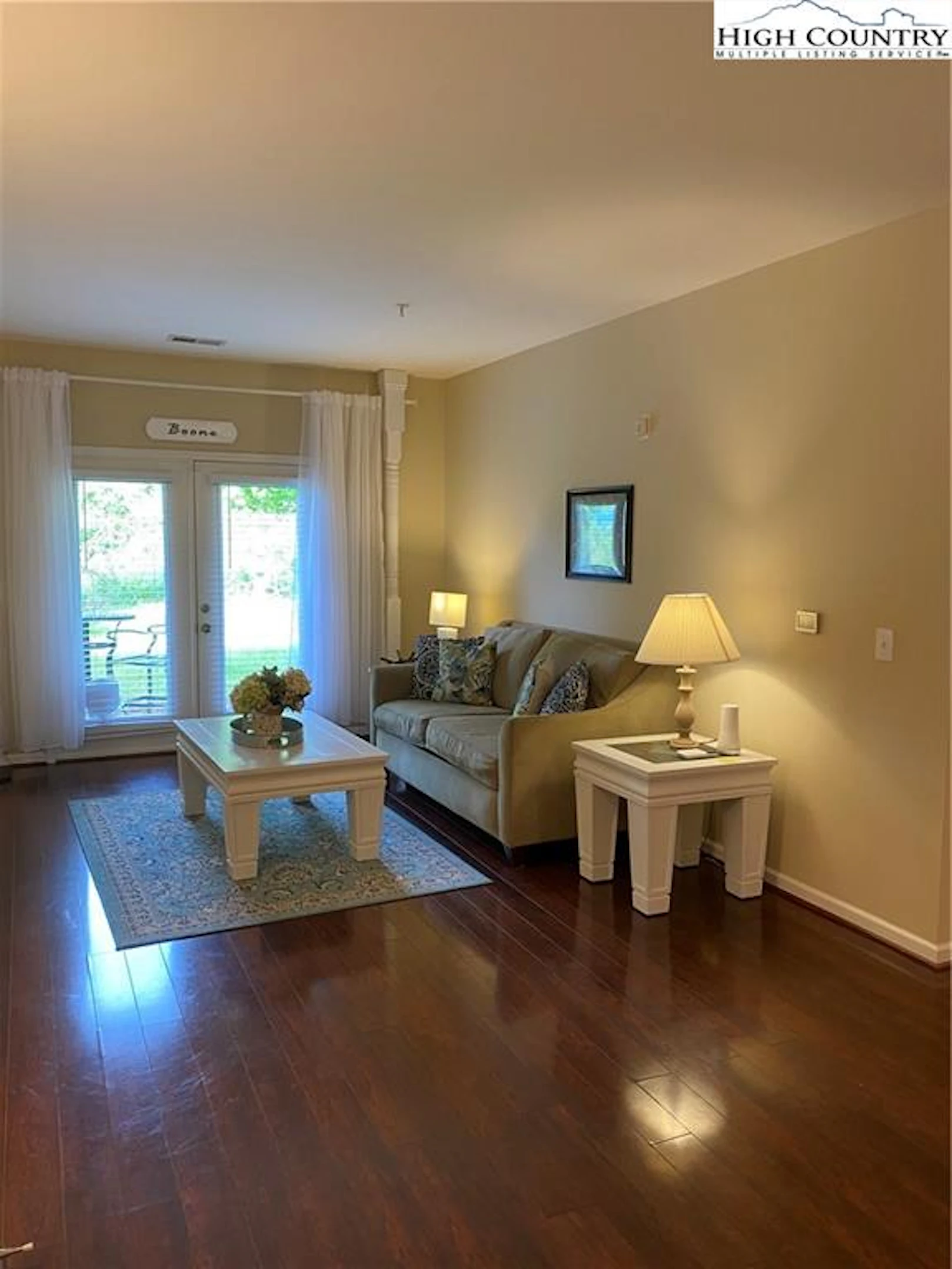 Image number 18 for the current listing