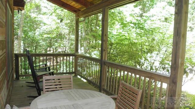 Image number 18 for the current listing