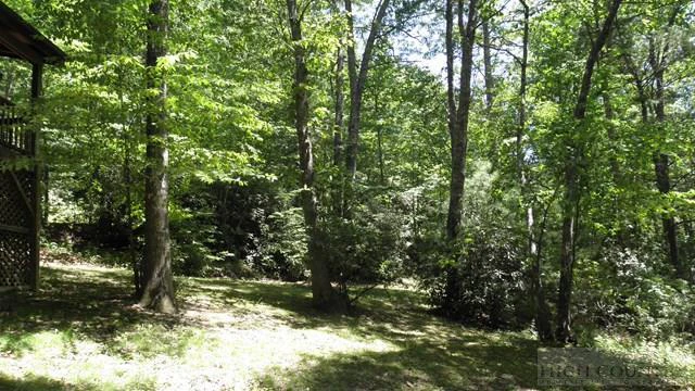 Image number 15 for the current listing