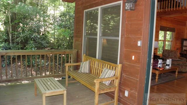 Image number 29 for the current listing