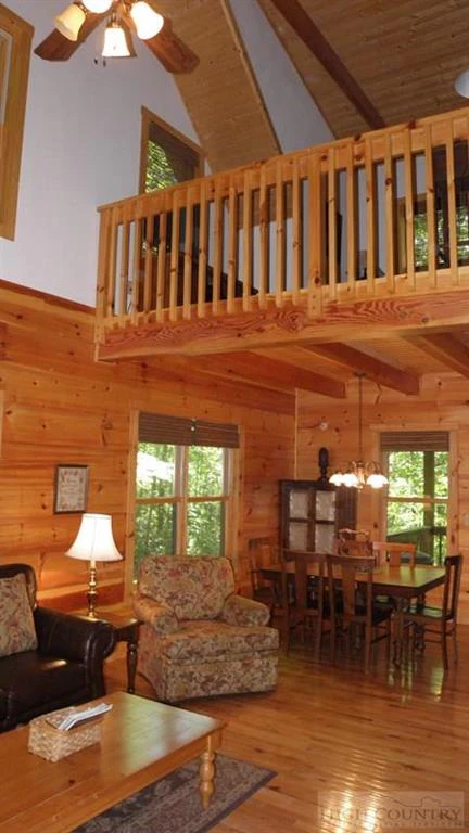 Image number 8 for the current listing