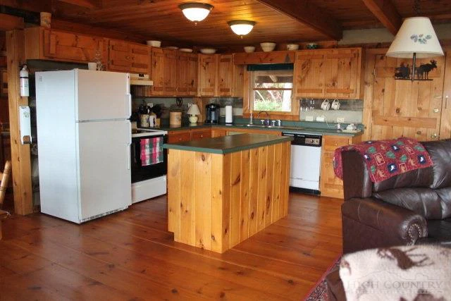 Image number 4 for the current listing