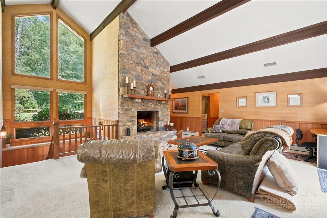 Image number 8 for the current listing