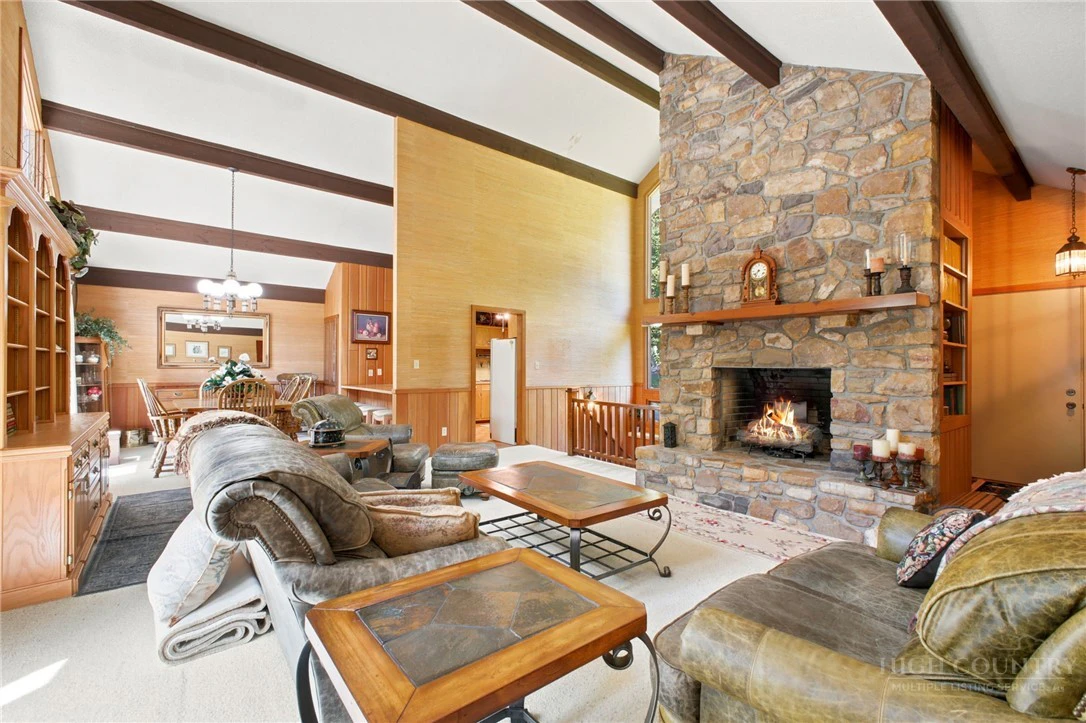 Image number 9 for the current listing