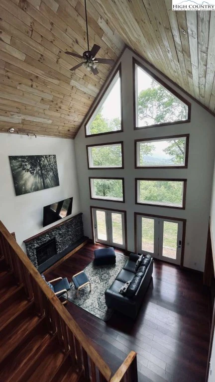 Image number 16 for the current listing