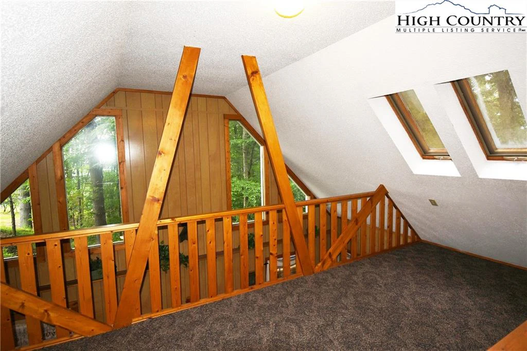 Image number 12 for the current listing