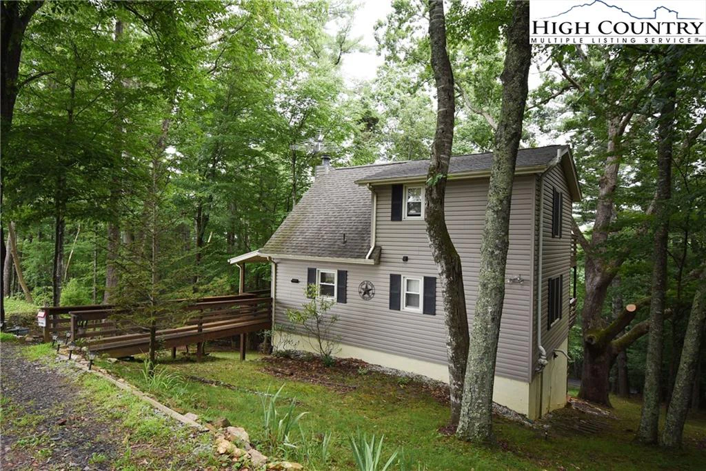 Image number 3 for the current listing