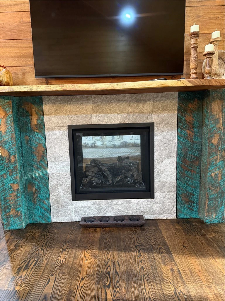 Image number 20 for the current listing