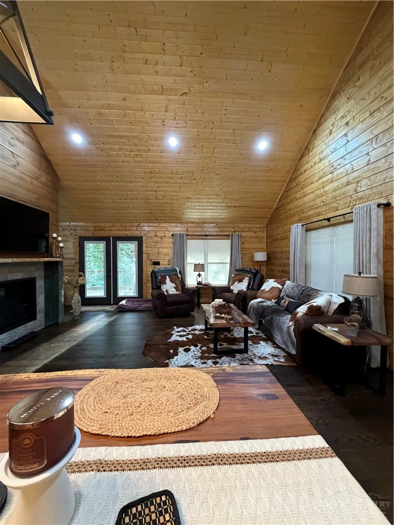 Image number 14 for the current listing