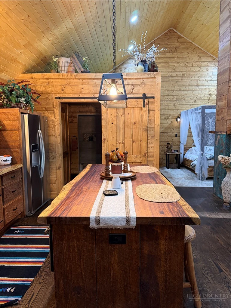 Image number 12 for the current listing