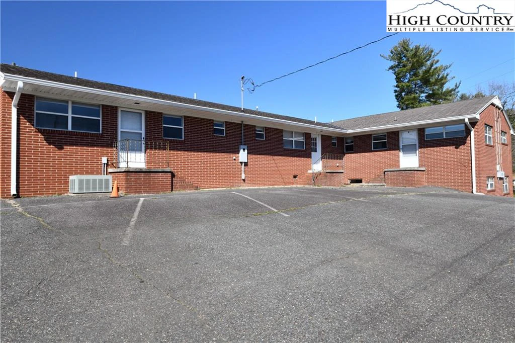 Image number 14 for the current listing