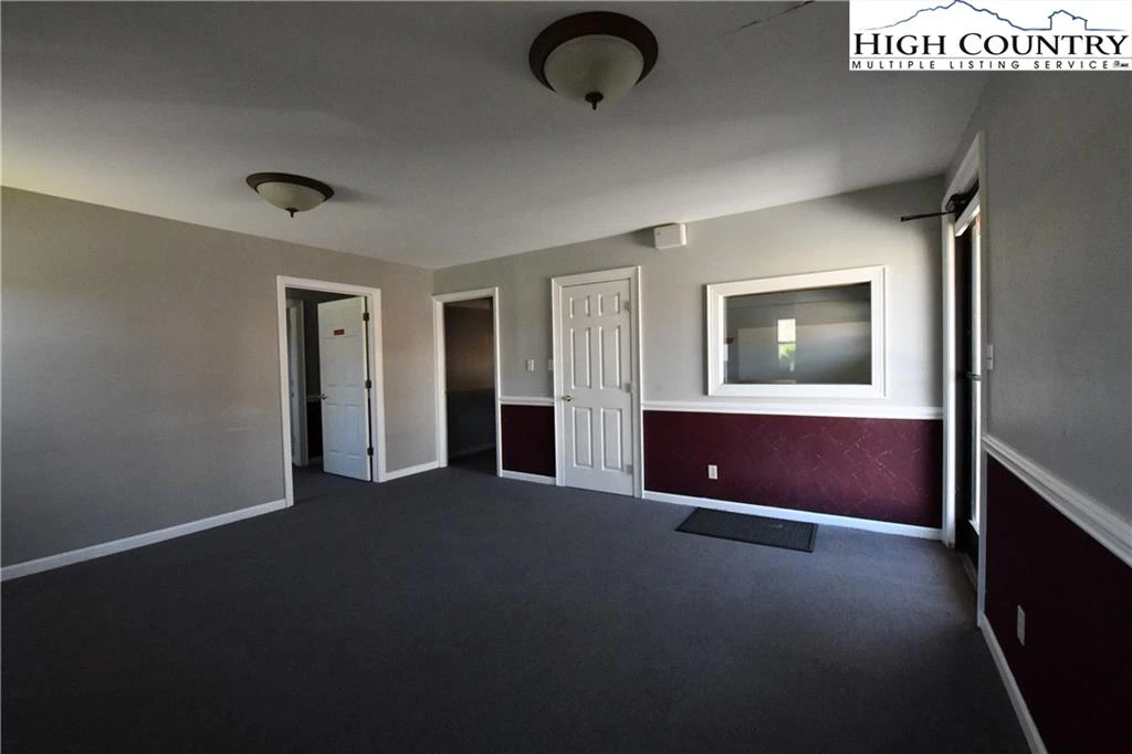 Image number 12 for the current listing