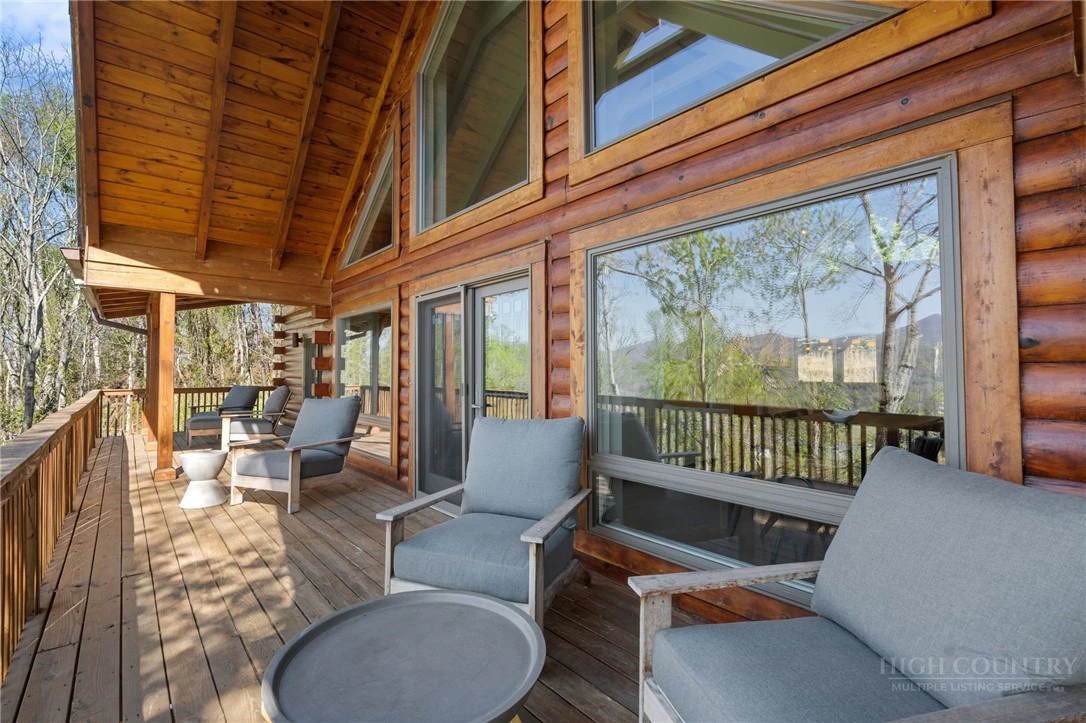 Image number 3 for the current listing