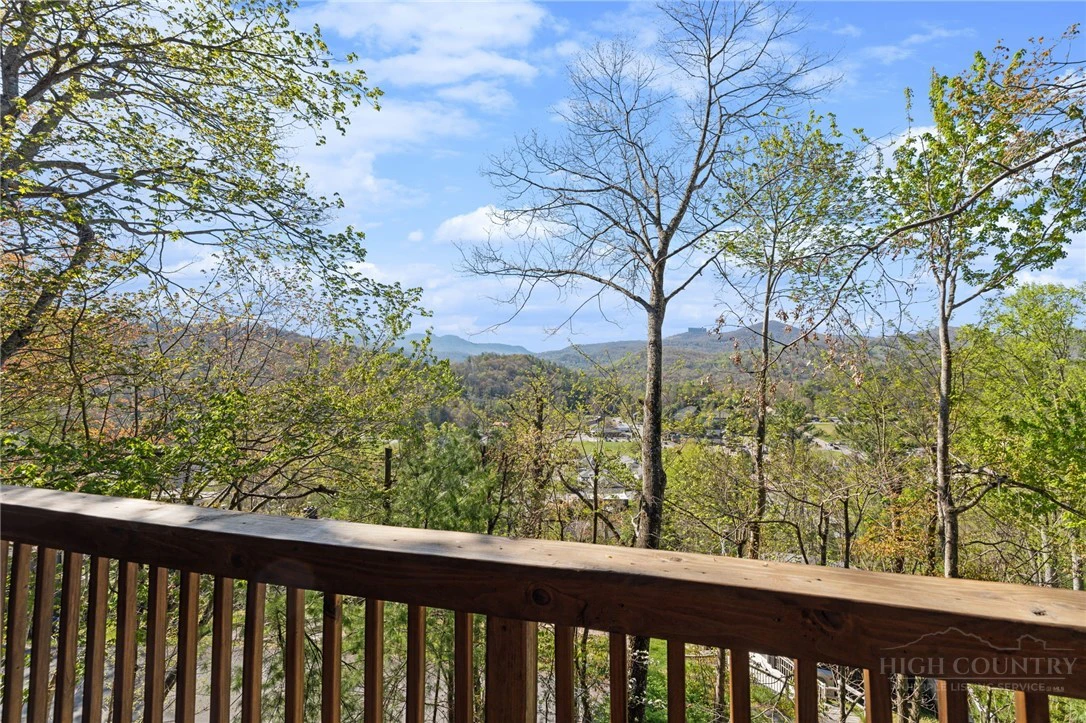 Image number 6 for the current listing