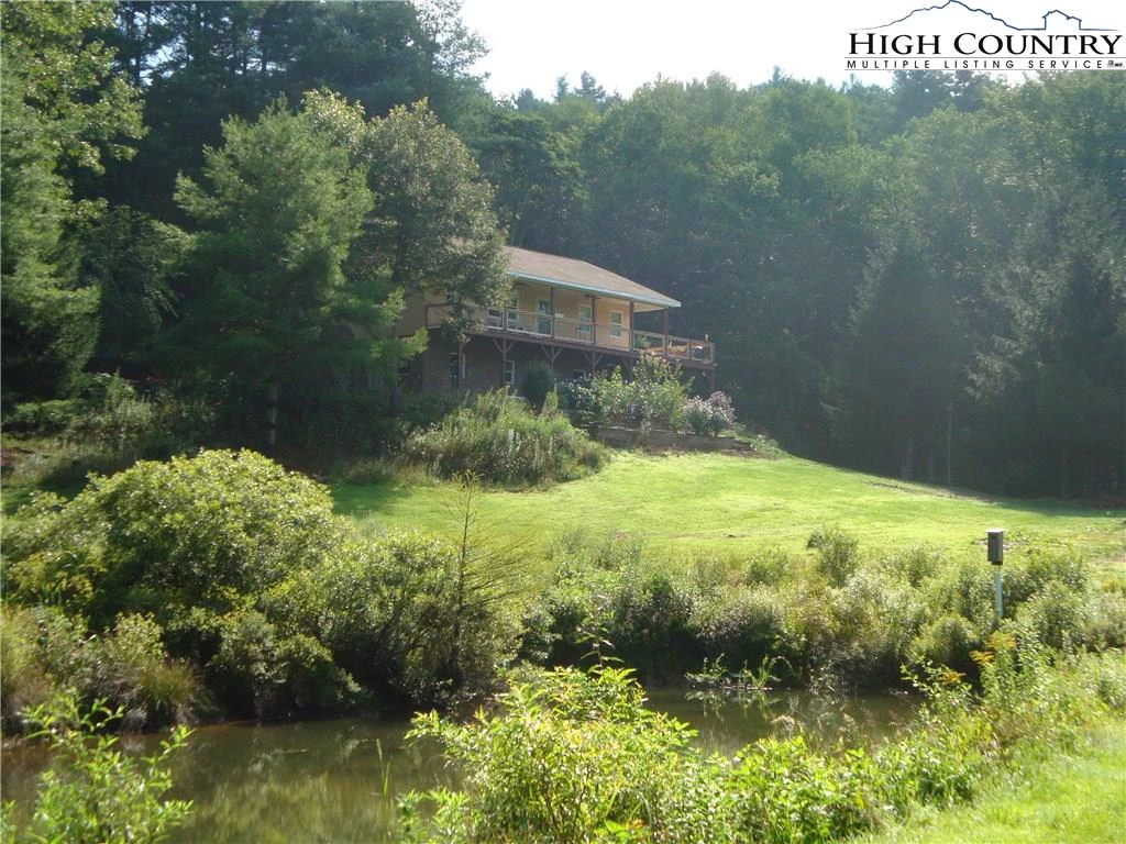 Image number 1 for the current listing