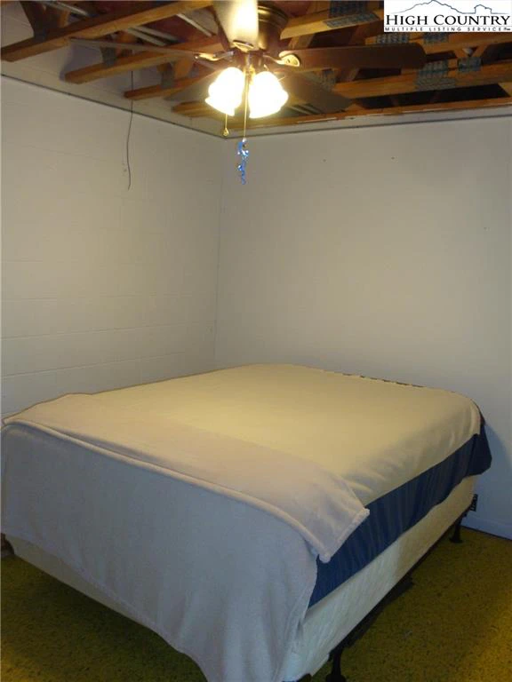 Image number 17 for the current listing