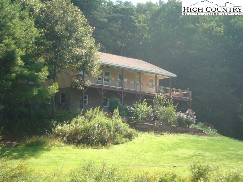 Image number 28 for the current listing